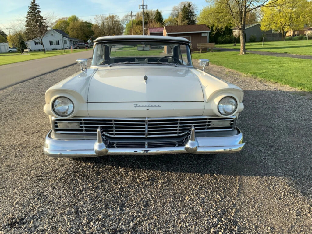 1957 Ford Fairlane Skyliner