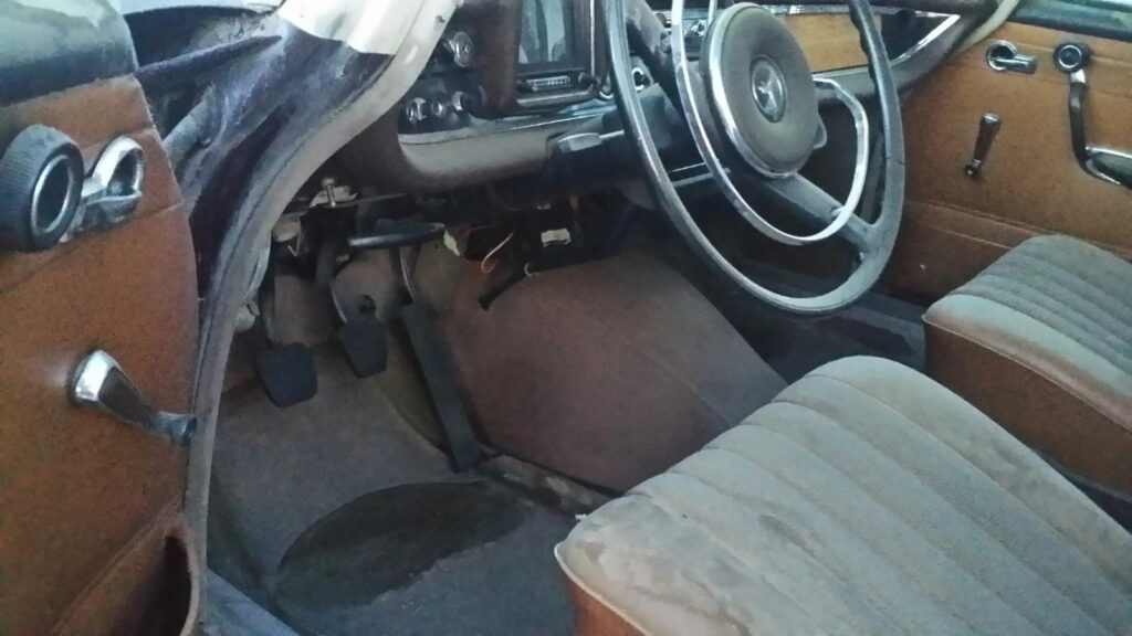 1967 Mercedes-Benz 200