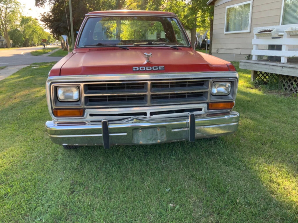 1986 Dodge Ram 1500 W100