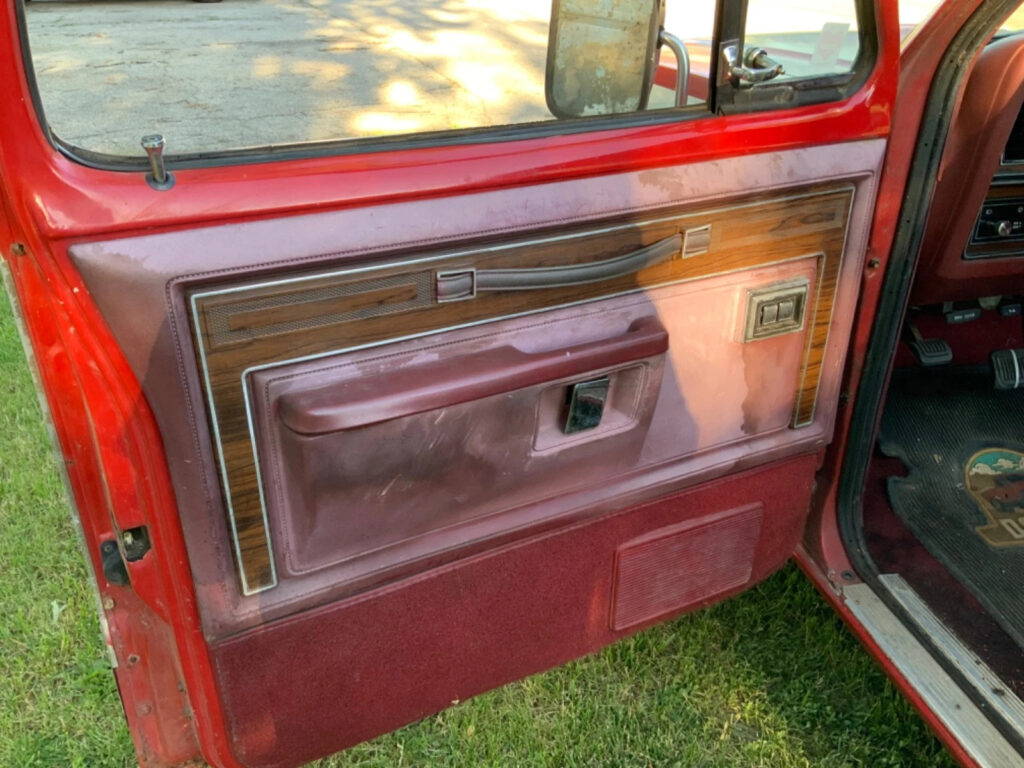 1986 Dodge Ram 1500 W100