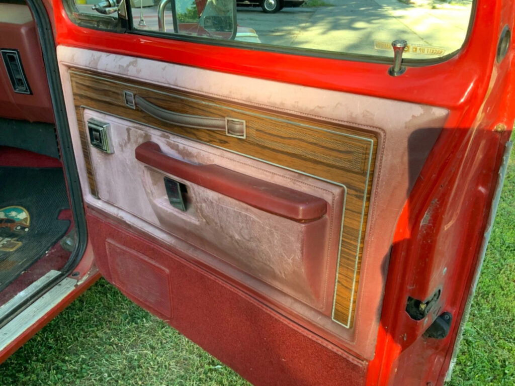 1986 Dodge Ram 1500 W100