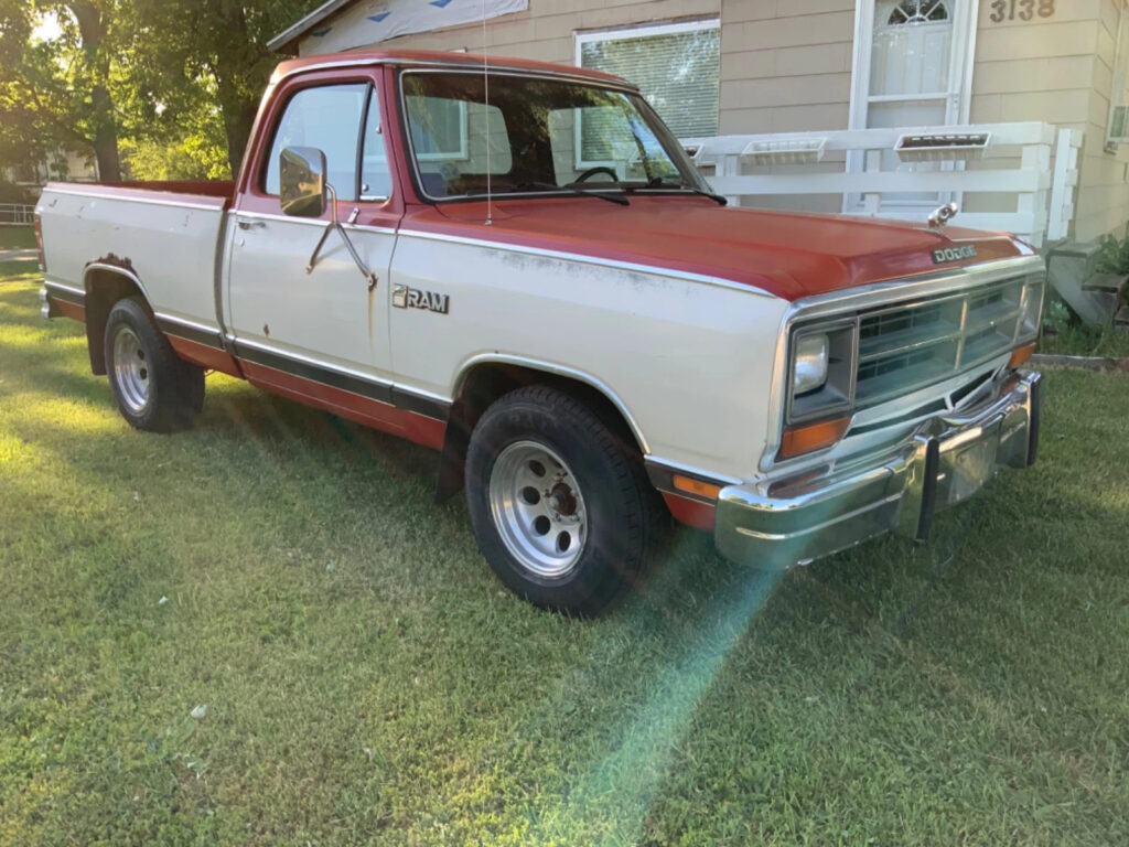 1986 Dodge Ram 1500 W100
