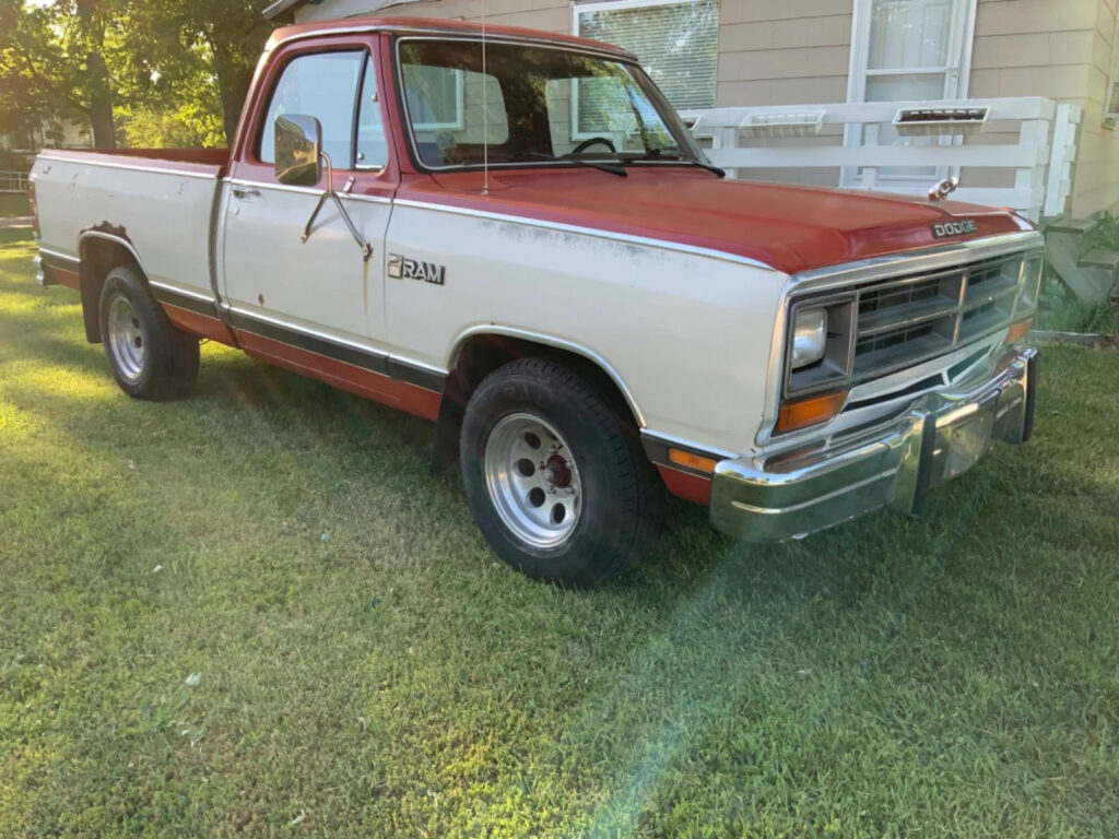 1986 Dodge Ram 1500 W100