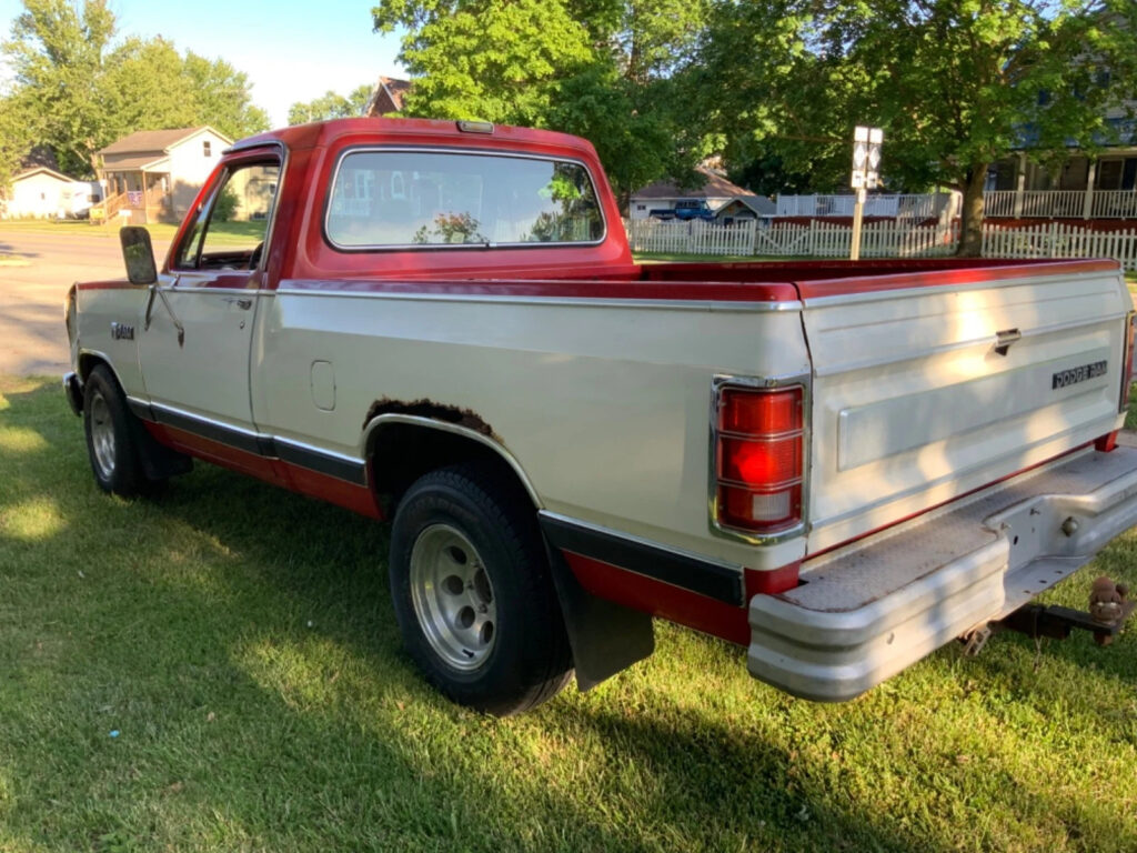 1986 Dodge Ram 1500 W100