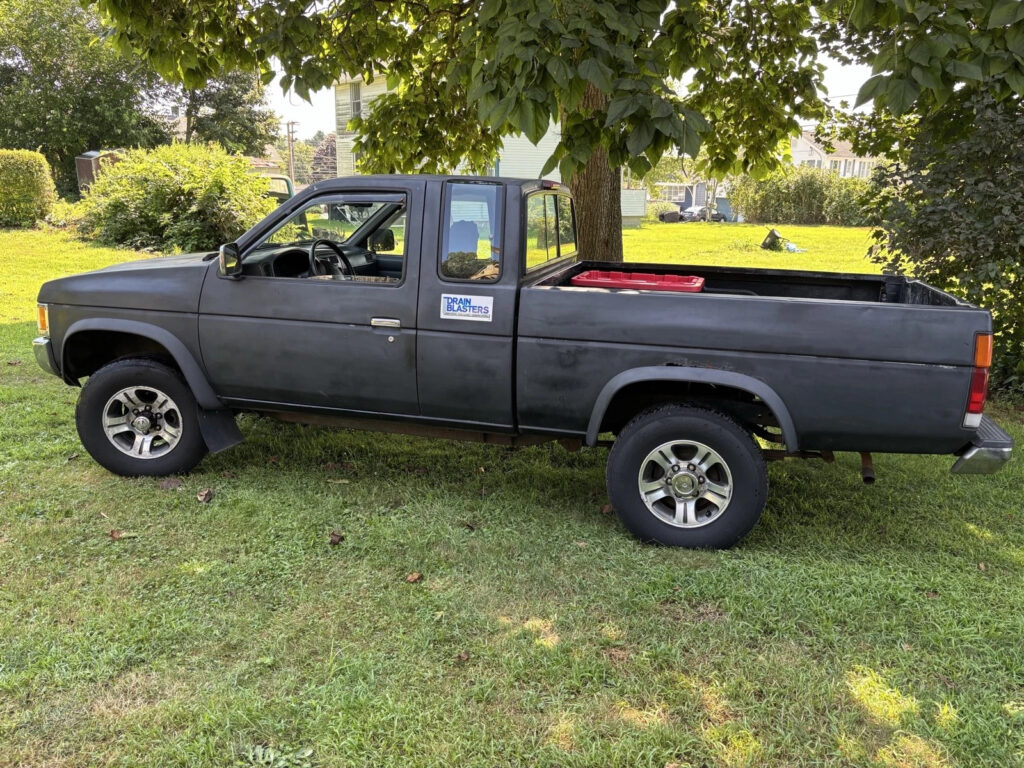 1997 Nissan Pickup KING CAB SE