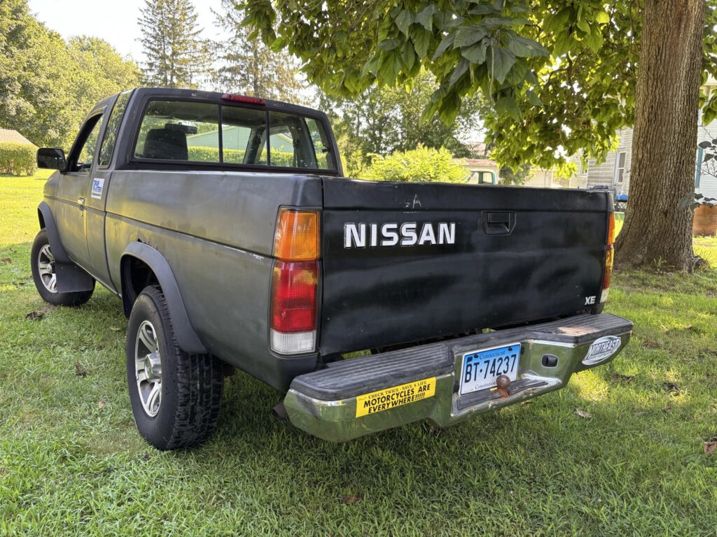 1997 Nissan Pickup KING CAB SE
