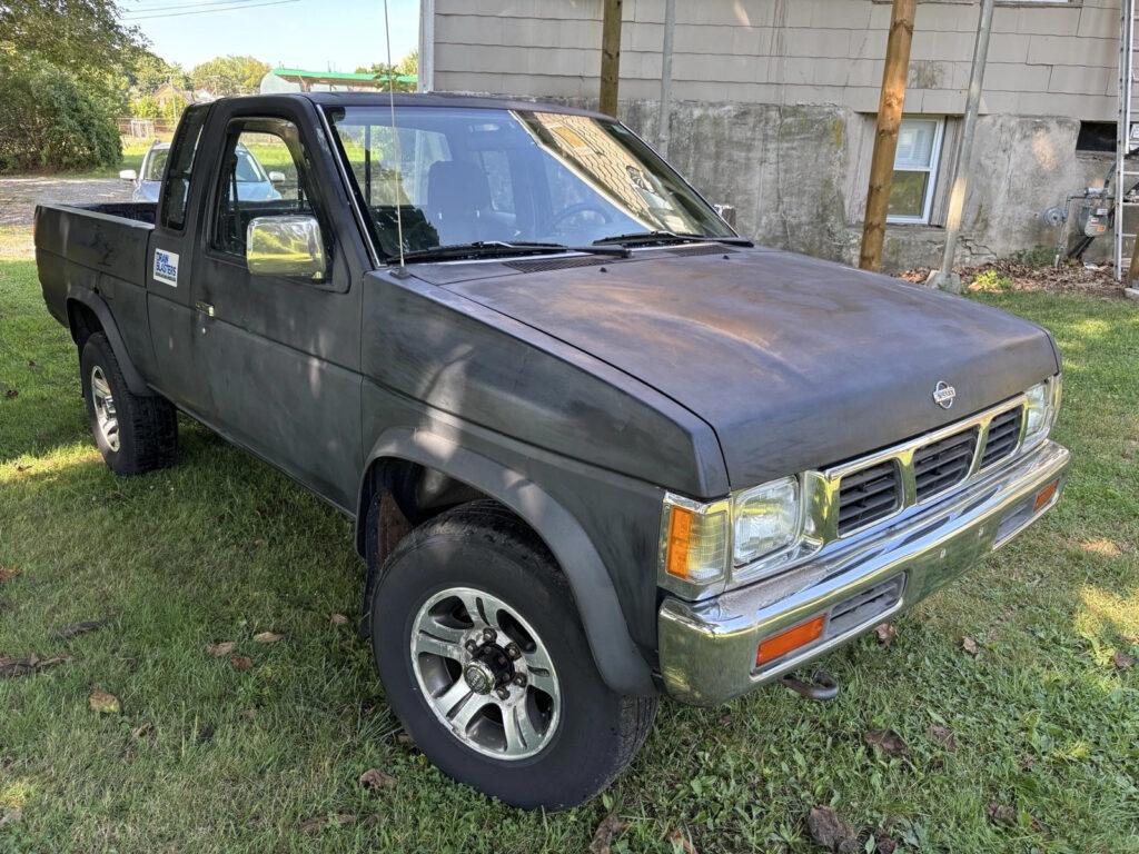 1997 Nissan Pickup KING CAB SE