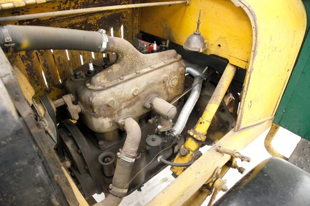 1915 Republic 2 Ton