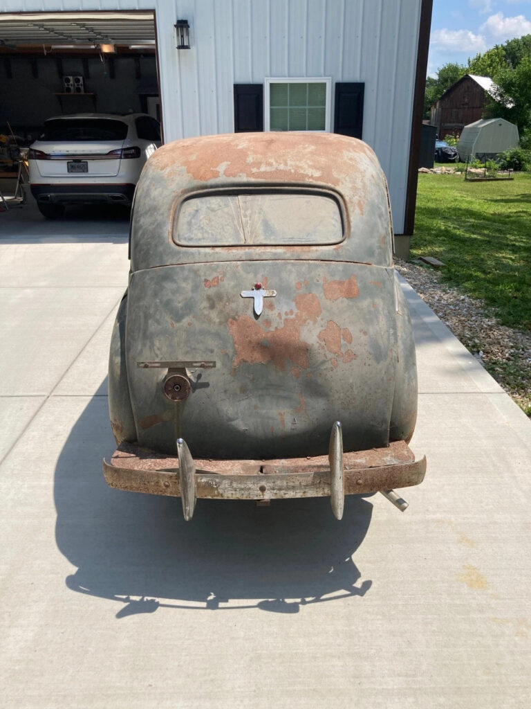 1947 Crosley Sedan