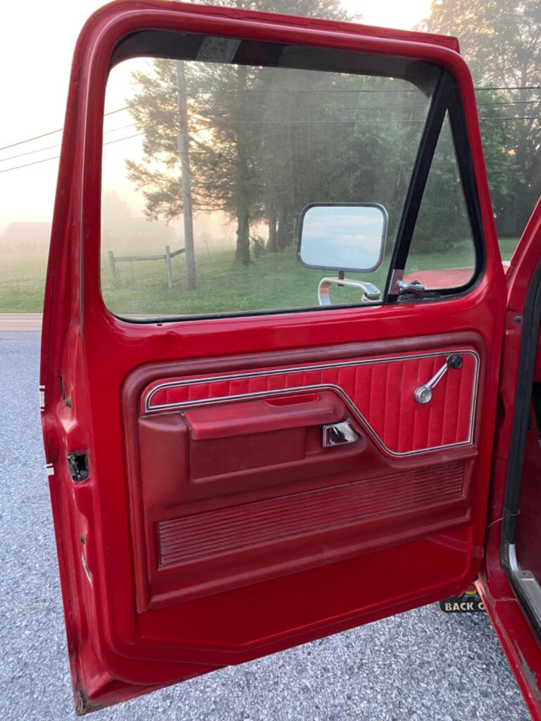 1977 Ford F-250 Custom / Explorer