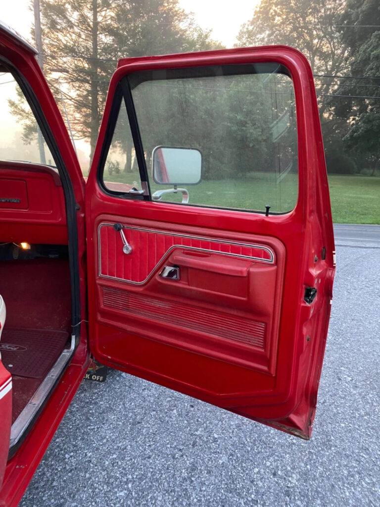 1977 Ford F-250 Custom / Explorer