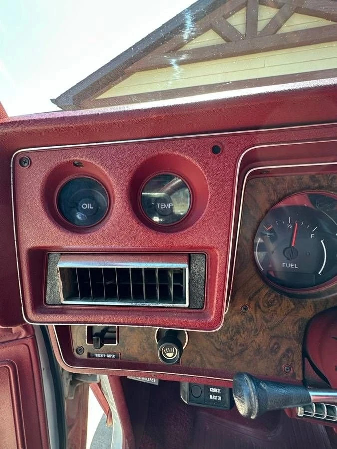1974 Chevrolet Chevelle Laguna S3 A/C, Burgundy Vinyl Roof